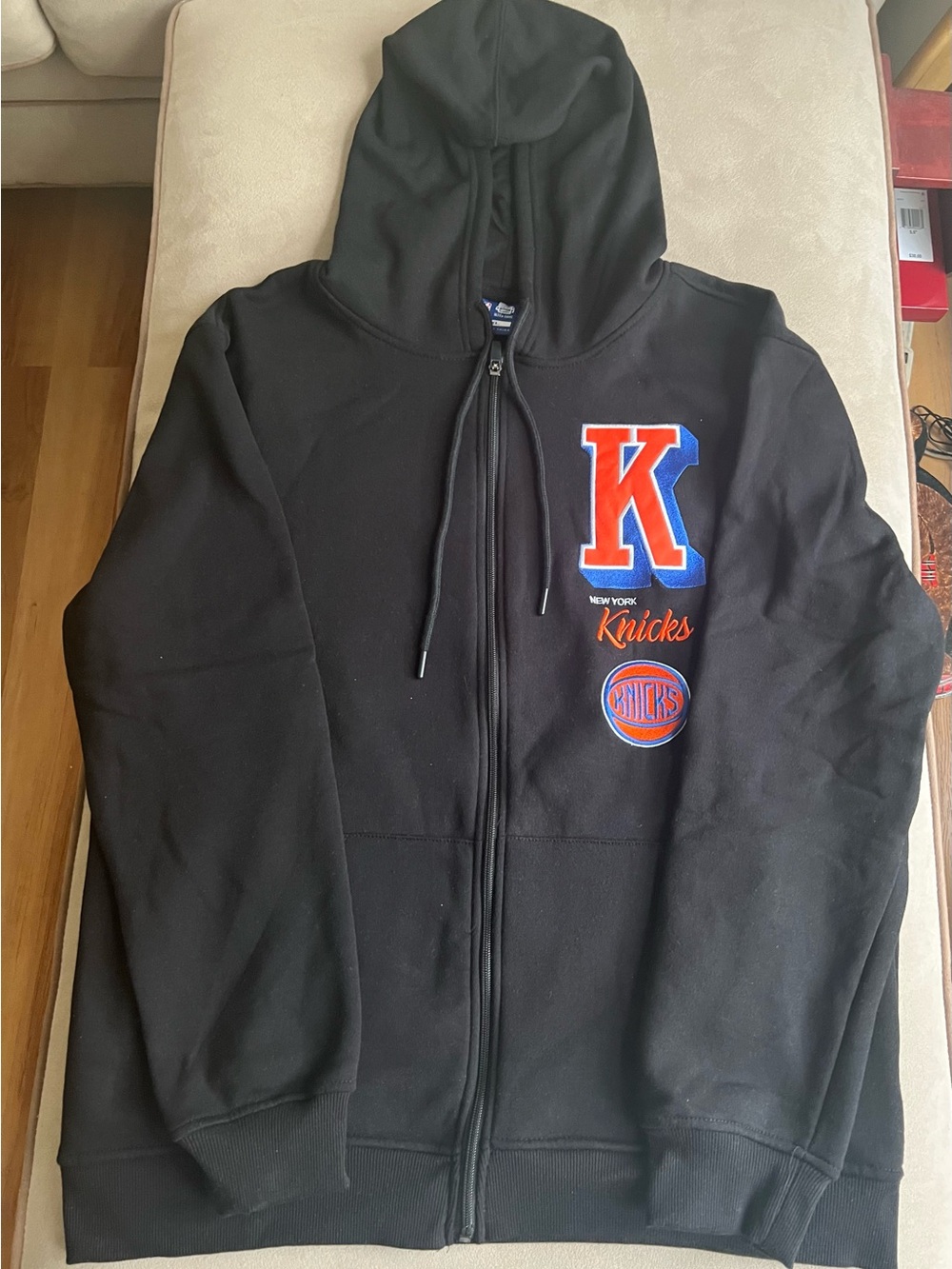 New York Knicks Black Zip-Up Hoodie
